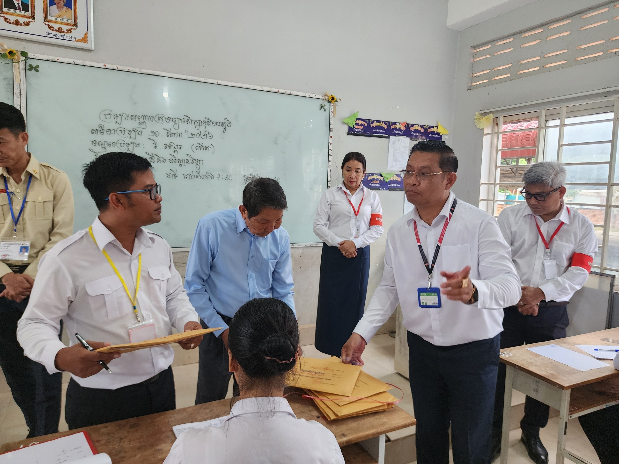 ការប្រឡងសញ្ញាបត្រមធ្យមសិក្សាទុតិយភូមិ បានចាប់ផ្ដើមជាផ្លូវការ ខណៈខេត្តសៀមរាបមានបេក្ខជនចូលរួមប្រឡងជាង ១ម៉ឺននាក់